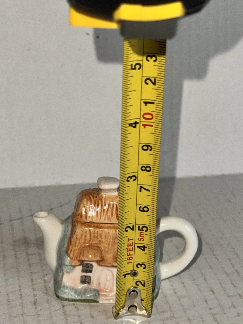 Miniature Cottage House Teapot Ceramic Thatched Roof Pink Door Green Decor Lid